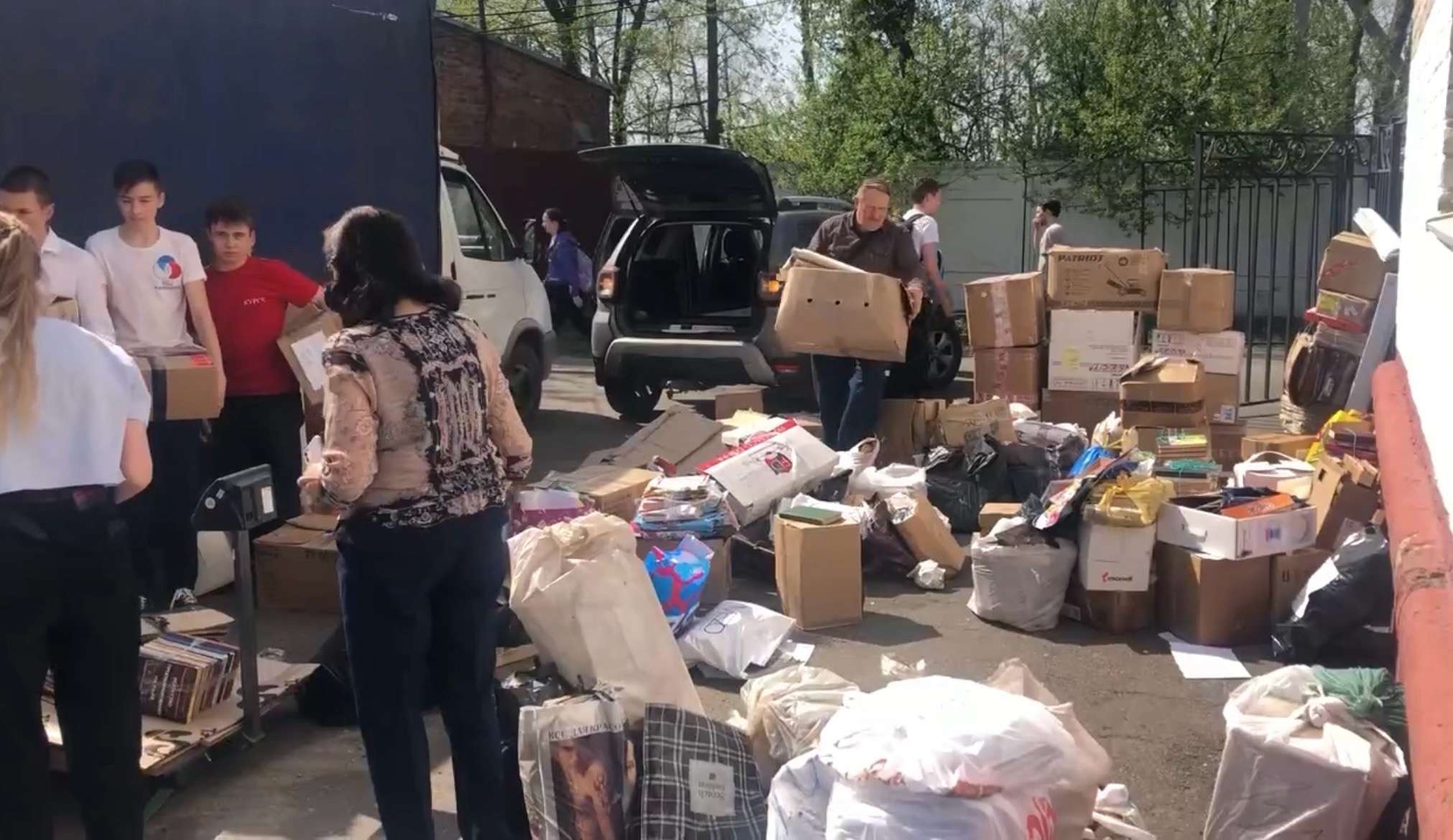 Экологическая акция «Сдай макулатуру – спаси дерево!».